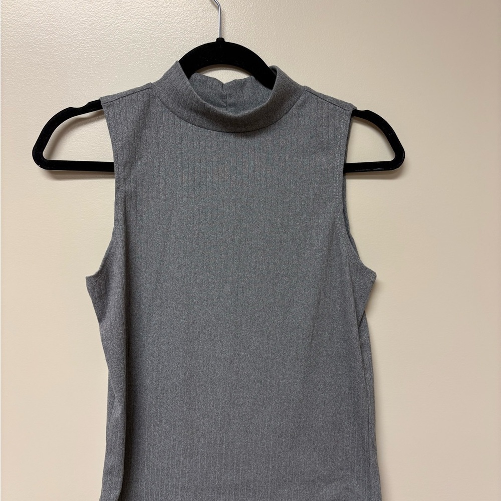 Eye Candy Ribbed Gray Sleeveless Mock Neck Top